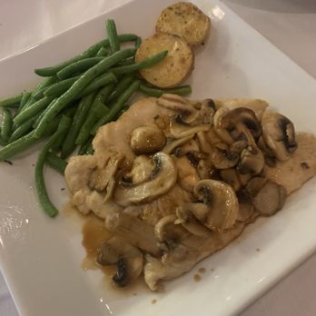 Chef’s Roma Kitchen - Chicken Marsala - Italian Near Me - Henderson, Nevada Chef’s Roma Kitchen - Chicken Marsala - Italian Near Me - Henderson, Nevada