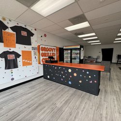 Groovy Grilled Cheese - Minimalist decor- clean but no inside tables for dining in