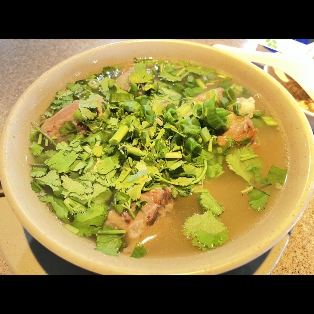Kam Bowl - Da Bestest Oxtail soup - Diners Near Me - Honolulu, Hawaii Kam Bowl - Da Bestest Oxtail soup - Diners Near Me - Honolulu, Hawaii