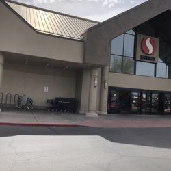 Safeway - Entrance 1
