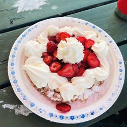 Funnel Tunnel - Funnel cake with strawberries and ice cream $11.99 for 8"