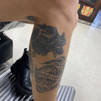Top Hat Tattoo - Tattoo Near Me - Seattle, Washington