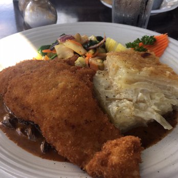 Brigit & Bernard's Garden Cafe - Chicken Cordon-Bleu, augratin potatoes, veggie mix. Loved the brown sauce. - American Near Me - Kahului, Hawaii Brigit & Bernard's Garden Cafe - Chicken Cordon-Bleu, augratin potatoes, veggie mix. Loved the brown sauce. - American Near Me - Kahului, Hawaii