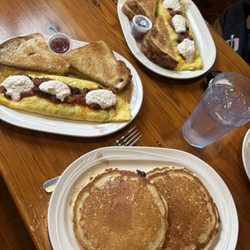 Toni's Diner - Brisket omelette special