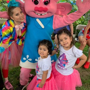 Fabiola's Kids - Clowns Near Me - Bayside, New York Fabiola's Kids - Clowns Near Me - Bayside, New York