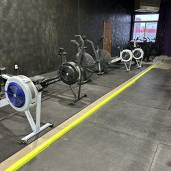 C3 Fitness - Lots of equipment