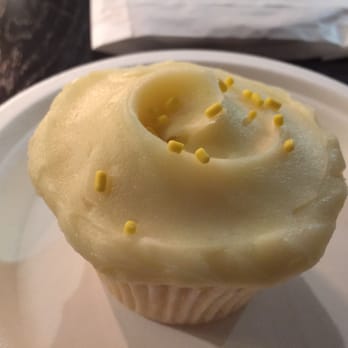 SusieCakes - Lemon Cupcake - Desserts Near Me - Carlsbad, California SusieCakes - Lemon Cupcake - Desserts Near Me - Carlsbad, California