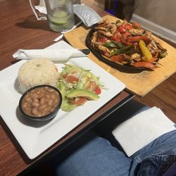 Sabor Latino - Fajitas with chicken