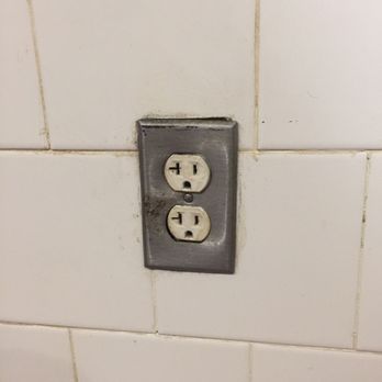 Copper Point Electric - Shorted out 20a outlet - Lighting Fixtures & Equipment Near Me - Phoenix, Arizona