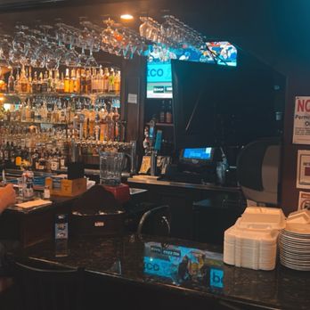 Coyote's Bar and Grill - American Near Me - Hillsboro, Oregon