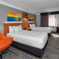 La Quinta Inn by Wyndham Champaign - Guest room