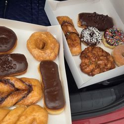 The Donut Palace - Purposefully overcharged for 12 pastries