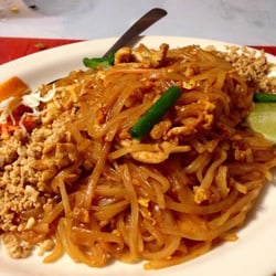 Rama Thai - Taste exactly like  Pad Thai at very famous place (Rachawat) in Bangkok where I grown up!