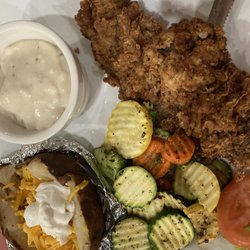 SHRIMP BOAT - Chicken Fried Steak w Gravy on the side. Not very good. Wouldn't order again.