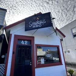 Smokey's BBQ - Beautiful sky over Smokey's