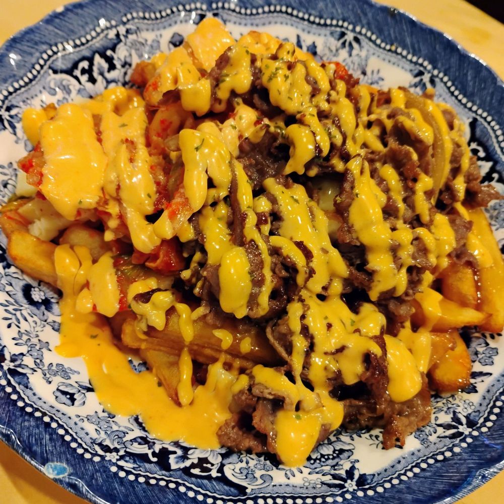 Ganadara - Mackay - Bulgogi kimchi poutine $14 - Korean Near Me - Montreal, Quebec Ganadara - Mackay - Bulgogi kimchi poutine $14 - Korean Near Me - Montreal, Quebec