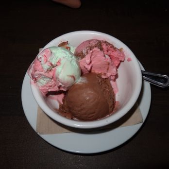 Paesanos - spumoni gelato - Pizza Near Me - Sacramento, California Paesanos - spumoni gelato - Pizza Near Me - Sacramento, California