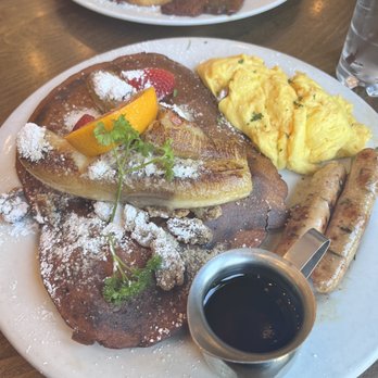Sweet Maple - Big Hip Plate Weekday Breakfast - American Near Me - San Francisco, California Sweet Maple - Big Hip Plate Weekday Breakfast - American Near Me - San Francisco, California