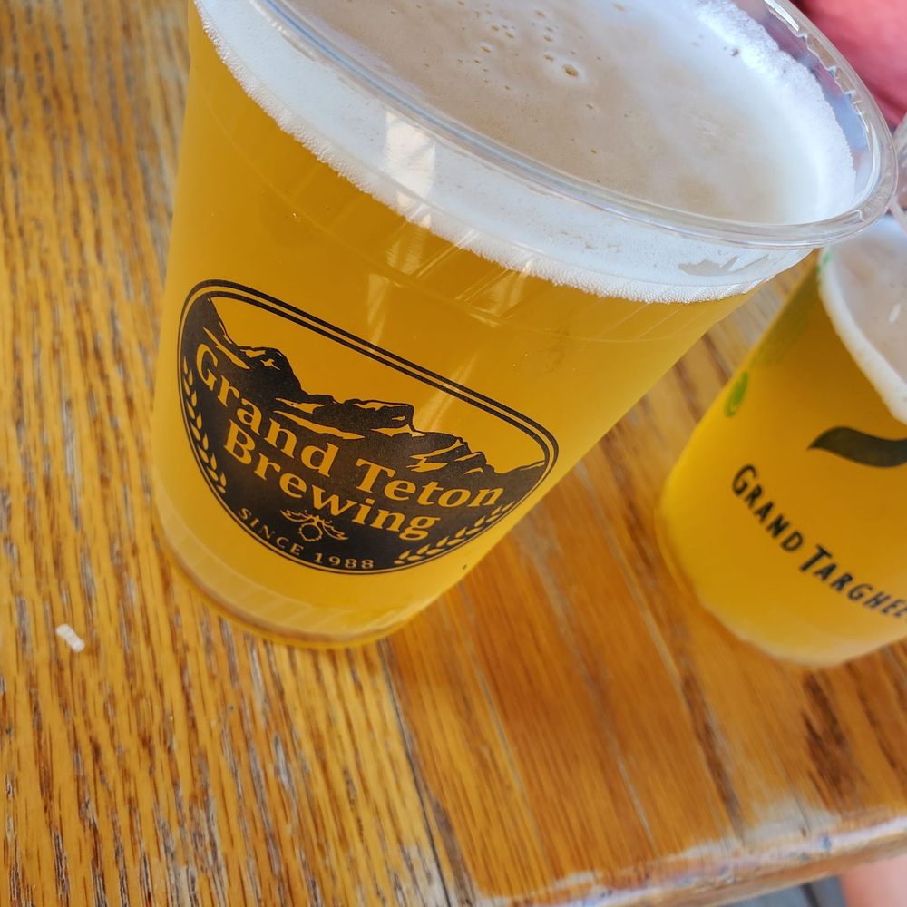Grand Teton Brewing Co - 208 and session ipa - Breweries Near Me - Victor, Idaho