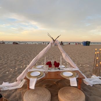 Bees Events Chicago - Party & Event Planning Near Me - Chicago, Illinois