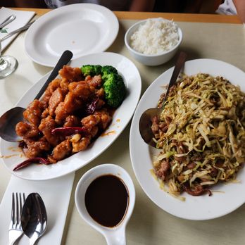 Pelham Palace - General Tso's and moo shu pork (with wrap on the side) - Chinese Near Me - Pelham, New York Pelham Palace - General Tso's and moo shu pork (with wrap on the side) - Chinese Near Me - Pelham, New York