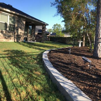 VFG Landscaping Service - a view of the front yard - Lawn Services Near Me VFG Landscaping Service - a view of the front yard - Lawn Services Near Me