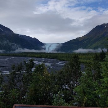 Exit Glacier and Harding Icefield Trail - Exit glacier with the Harding ice field behind - Hiking Near Me - Seward, Alaska