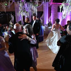Awe Planner - Dancing the night away!