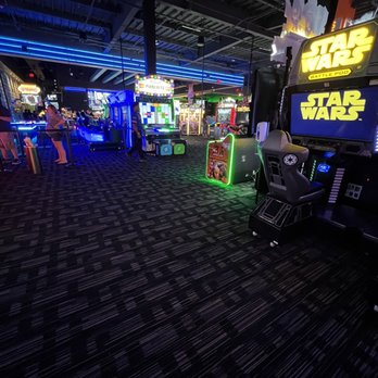 Dave & Buster's Bakersfield - Arcades Near Me - Bakersfield, California