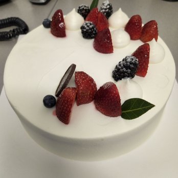 Paris Baguette - Strawberry shortcake - Bakeries Near Me - New York, New York Paris Baguette - Strawberry shortcake - Bakeries Near Me - New York, New York