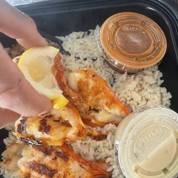 Fisherman's Outlet - Seafood Markets Near Me - Los Angeles, California