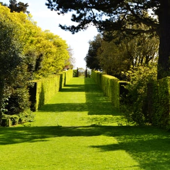 Hidcote Manor Garden - Hidcote Manor in May - Parks Near Me
