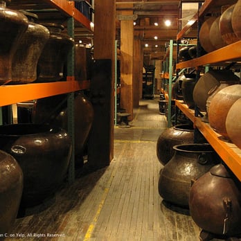 Primitive Warehouse - One of numerous rows of large urns and pots. - Art Galleries Near Me - Chicago, Illinois Primitive Warehouse - One of numerous rows of large urns and pots. - Art Galleries Near Me - Chicago, Illinois