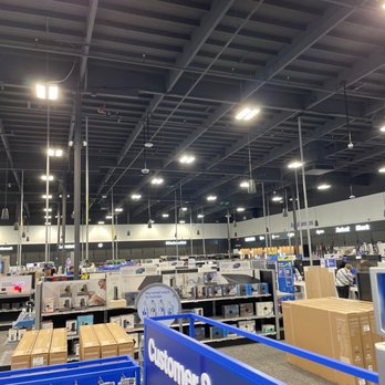 Best Buy - Interior - IT Services & Computer Repair Near Me - Milpitas, California Best Buy - Interior - IT Services & Computer Repair Near Me - Milpitas, California
