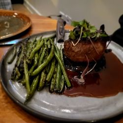 Tala House - Filet Mignon with green beans