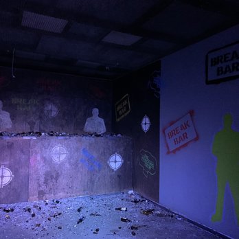 Break Bar - Throwing Range - Bars Near Me - New York, New York