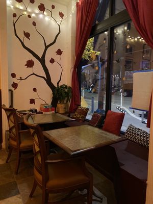 Room for Friends ... a wine bar! by null