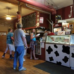 Joe's Pizza