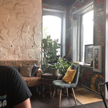 The Bitter Alibi - Cute waiting area on main floor. - Bars Near Me - Chattanooga, Tennessee