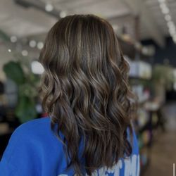 Salon NV