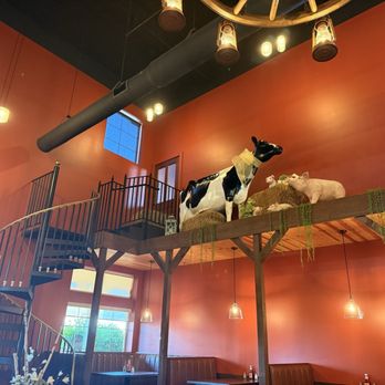 Farmhouse Restaurant - Desserts Near Me - Fair Oaks, Indiana