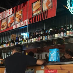 Burger Station - Muchísima variedad de cervezas disponibles