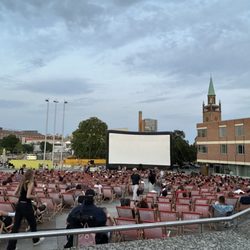 Sommerkino Kulturforum - Sommerkino am Kulturforum . Sonne und Beton, ein Berliner  Film, TN Berlinale 2023