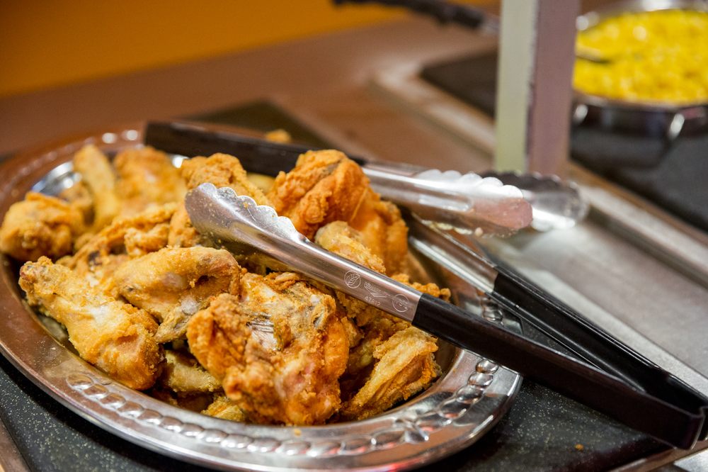 IZZY’S PIZZA & BUFFET CLOSED Updated April 2024 53 Photos & 51