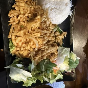 Simmer Vietnamese Kitchen - Vietnamese Near Me - Petaluma, California