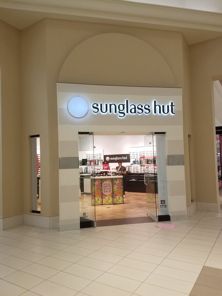 SUNGLASS HUT 1770 Military Rd, Niagara Falls, New York Sunglasses