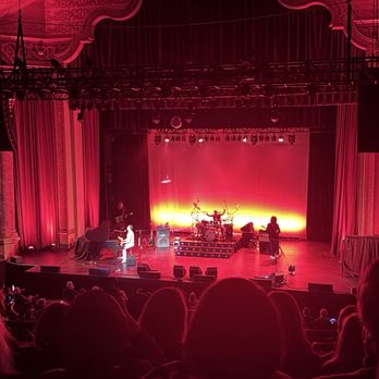 Paramount Hudson Valley Theater - Performing Arts Near Me - Peekskill, New York