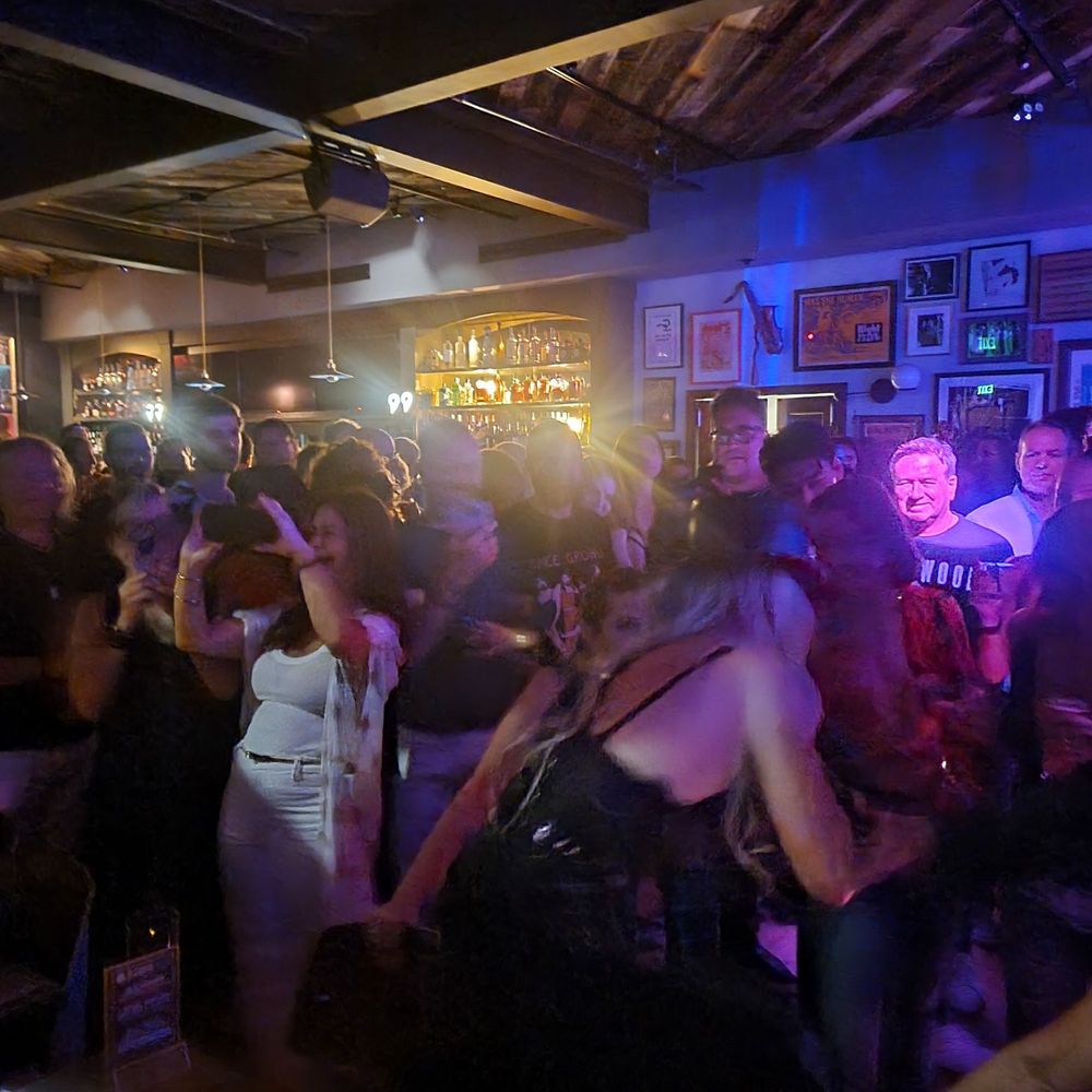 The Venice West - The scene - Music Venues Near Me - Venice, California The Venice West - The scene - Music Venues Near Me - Venice, California