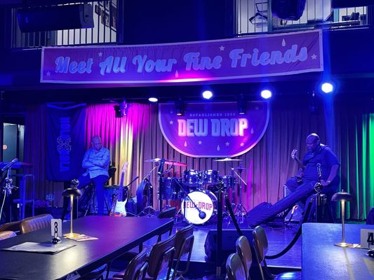 Dew Drop Inn Hotel & Lounge by null
