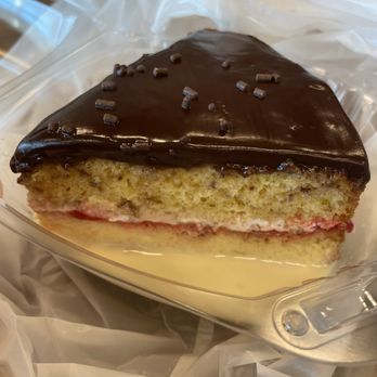 Mariachi Bakery - Gansito tres leches - Bakeries Near Me - Downey, California Mariachi Bakery - Gansito tres leches - Bakeries Near Me - Downey, California